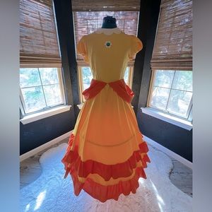 Princess Daisy Costume - Adult Small (4-6)